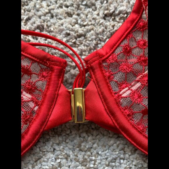 New Red Lace Bra - Picture 5 of 10